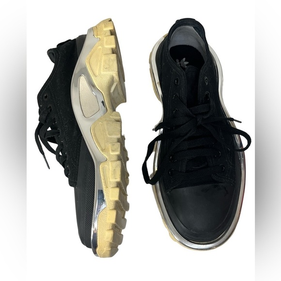 adidas by Raf Simons RS OZWEEGO and RS STAN SMITH Adidas X RAF Simmons Detroit Runner Ozweego M6, W 7.5